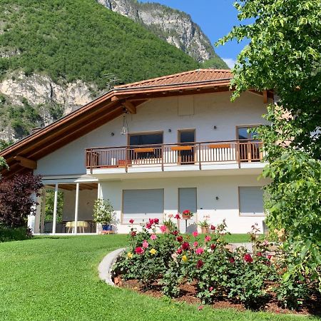 Haus Greti Apartman Magre all' Adige Kültér fotó